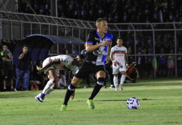 Capital vence Portuguesa-RJ nos pênaltis e avança na Copa do Brasil. Próximo duelo será contra o Porto Velho, em casa.